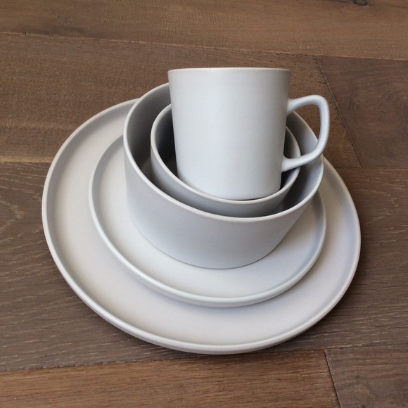 New 5 pcs Set Stoneware Luxmatte Dinnerware plate - Picture 9 of 14